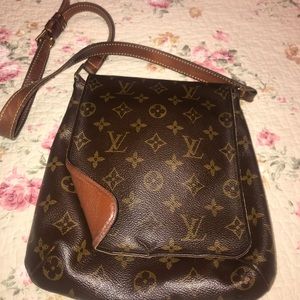 LOUIS VUITTON Pochette Musette Salsa Monogram